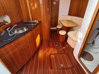 Cabin Cruiser INNOVAZIONI E PROGETTI ALENA 43